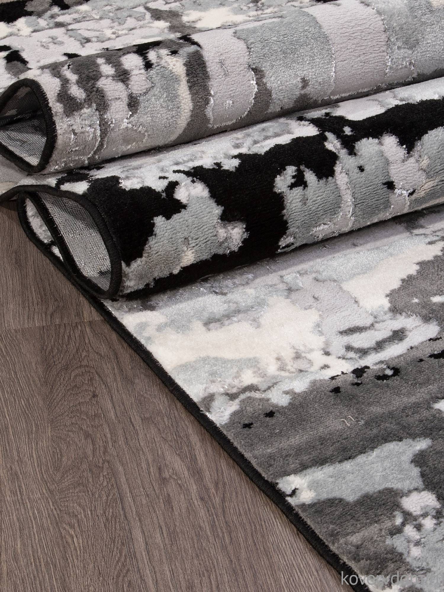 Ковер Valentino Y504A LIGHT GREY SHIRINK / BLACK